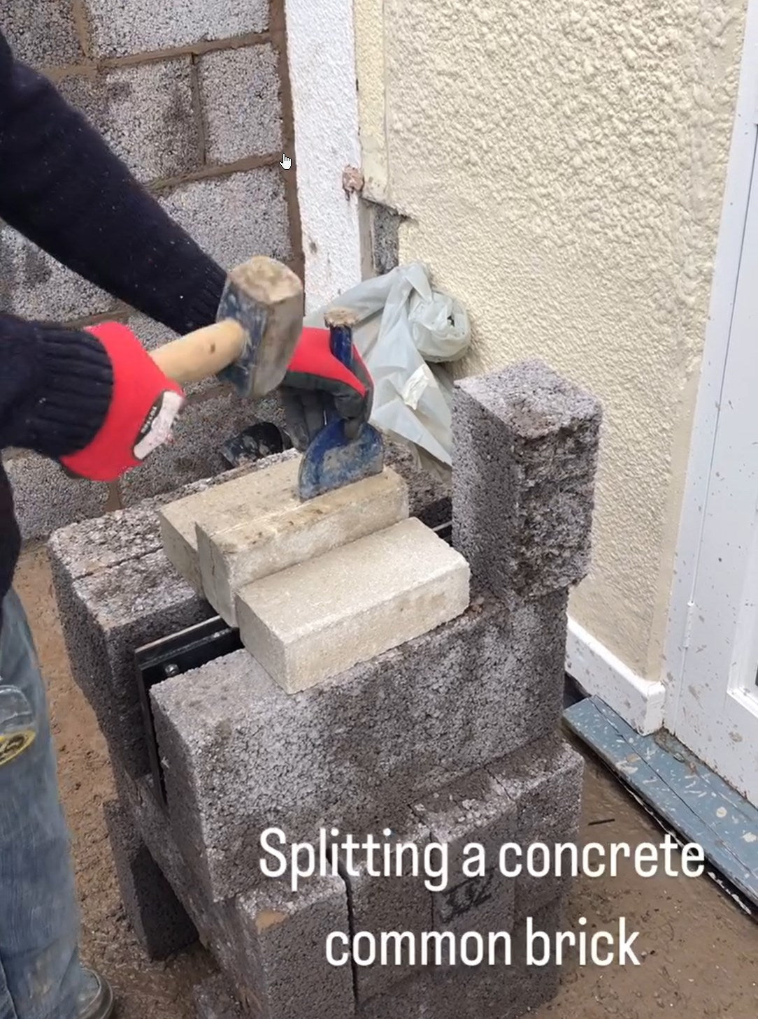 Block Master cuts bricks quickly and safely without noise or dust
